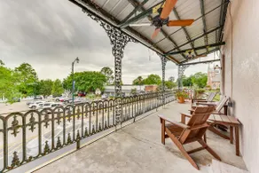 Charming Louisiana Getaway w/ Furnished Balcony! - Image 2