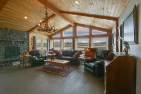 Jefferson Home w/ Mountain Views & Horse Pastures - Image 4