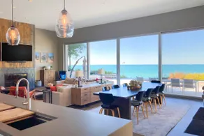 Dog-Friendly Lakefront: Private Pool & Hot Tub - Image 2