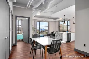 Waterfront Views Apartment - Leonard Building - Image 4