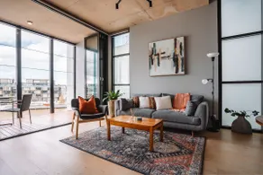 Stunning 1-Bed Above Foreshore with Water Views - Image 2