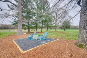 Deck & Pasture Views! Bealeton Farmhouse Escape - Image 3