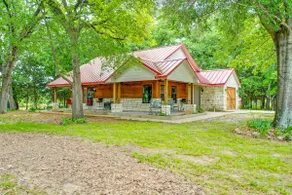 Dog-Friendly Wills Point Home w/ Grill on 10 Acres - Image 3