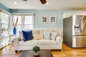 New Jersey Abode - Near Theme Parks, Walk to Beach - Image 5