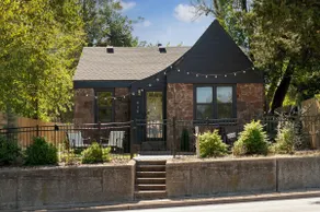 Charming Campus Cottage by UCO - Image 3