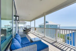 Ocean Views, Steps to Sand! Coastal Galveston Gem - Image 2