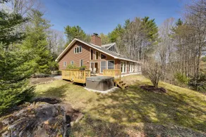 Lake George Oasis w/ 9 Acres, Hot Tub & Game Room! - Image 3
