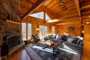 Cabin near Snowshoe - Image 5