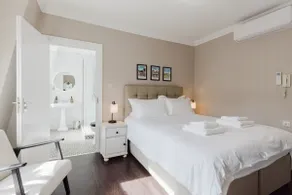 Grace's Guesthouse Room 1 - Image 5