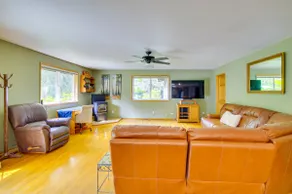 Hot Tub, 4 Mi to Wallace Falls: Riverfront Retreat - Image 3
