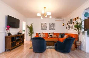 Pet Friendly, Walk to Beach, Sleep 8 - Image 2