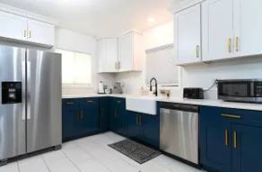 Pet Friendly, Walk to Beach, Sleep 8 - Image 3