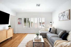 Frankie's Retreat Henley Beach - Image 5