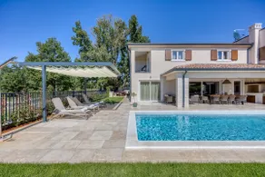 Modern villa Blagdan with pool in Porec - Image 2
