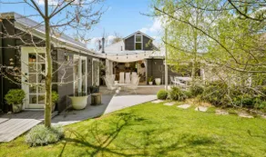 'White Birch' - Sophisticated 4 Bedroom Home - Image 2