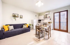 2 Bedroom Cozy Apartment In Trappeto - Image 2
