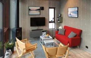 Nice home in Straumgjerde - Image 4