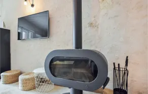 Lovely Home In Saint-Vaast-La-Hougue With Wifi - Image 4