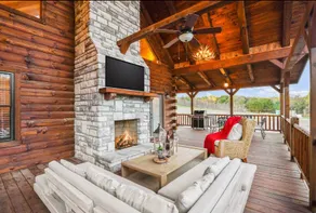 The Burrow Lodge! Hot Tub! Sleeps 16 - Image 2