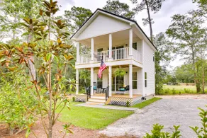 Cozy Cottage: Minutes to Downtown Southport! - Image 2
