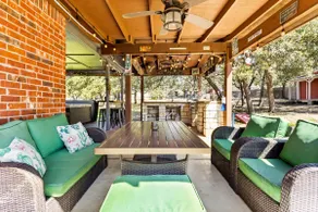 Farmhouse with Hot Tub available Mother's Day! - Image 5