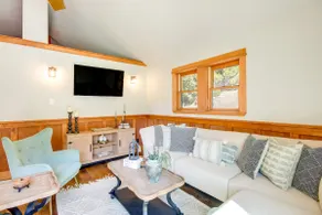 Secluded Livingston Retreat w/ Deck + Fire Pit! - Image 5