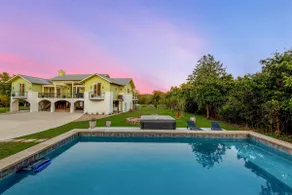 7 BR Gated Compound | Sleep 26 | Pool | Pickleball - Image 3