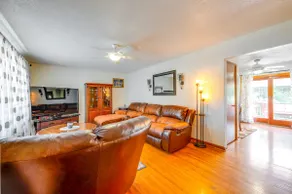 Family-Friendly Waterloo Abode w/ Deck! - Image 4