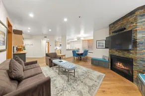 412 | Spacious 3BD - Queen/Bunks + Poolside Fun - Image 3