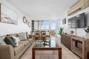 Faro Penthouse | Beachfront with Stunning Views - Image 3