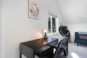 Fenced Yard | Work-Friendly | 20 min to World Cup - Image 3