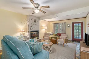 Garden Cottage: Steps to Beach & Screened Porch - Image 3