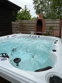 Harvest 8 Lodge - Yellowtop Country Park - Hot Tub - Yorkshire - Image 4