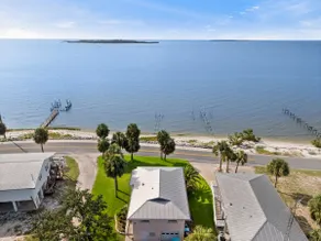 Gulf shore sunshine oasis - Image 3