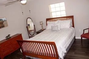 George's Country Retreat - Image 2