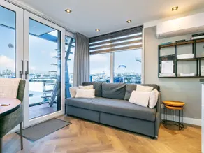 Beautiful houseboat for 2 in charming harbour - Image 2