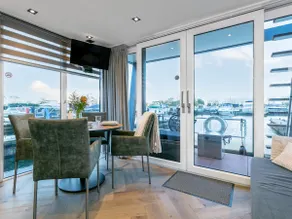 Beautiful houseboat for 2 in charming harbour - Image 4