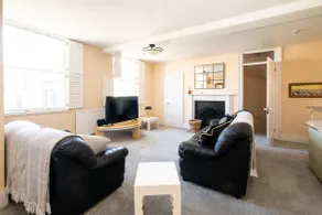 Hill House Apartment, Framlingham - Image 4