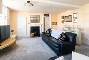 Hill House Apartment, Framlingham - Image 5
