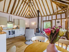 1 Bed in Dunmow oc-51222 - Image 3