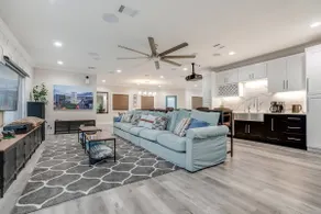 Stylish 6BR/5BA, DT, Hot Tub, Games, Sleeps 20+ - Image 3