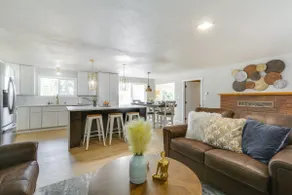 Chehalis Getaway w/ Golf Course View + Fire Pit! - Image 3