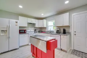 Single-story Ocala Home w/ Porch - Near Wec! - Image 2