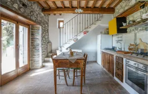 Pet Friendly Home In Campiglia D'Orcia - Image 4