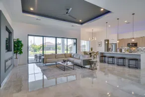 Pool & Outdoor Kitchen: Waterfront Cape Coral Home - Image 3