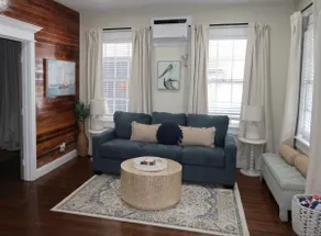 The Elizabeth Suite | 1 bedroom condo, shared pool - Image 5