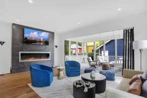 Stylish Downtown Urban Escape - Image 4