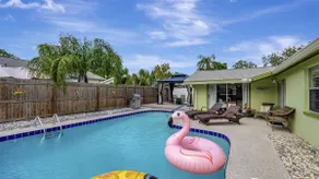 3BR Oasis Sleeps 10 Heated Pool Ping Pong! - Image 2