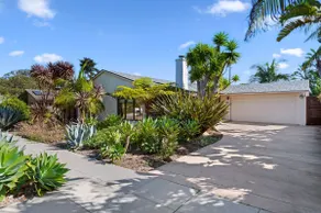 Cozy Mesa Retreat – Walk to Beach, Shops & Dining! - Image 3