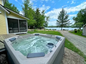91WR Lake vibes and amazing views year round - Image 4